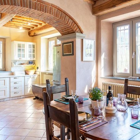 Villa Fenice - Elegant Country House Борго-а-Моццано Екстер'єр фото